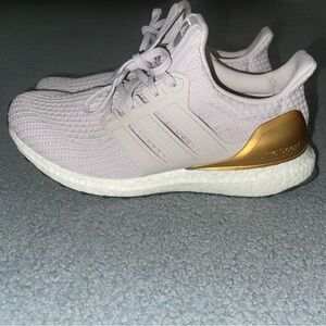 Adidas Ultra Boost 4.0 DNA Women’s Sneakers light grey gold